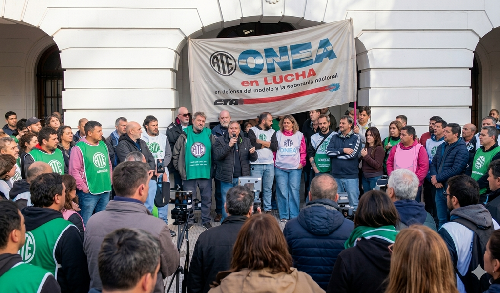 CNEA EN CONFLICTO CON EL GOBIERNO