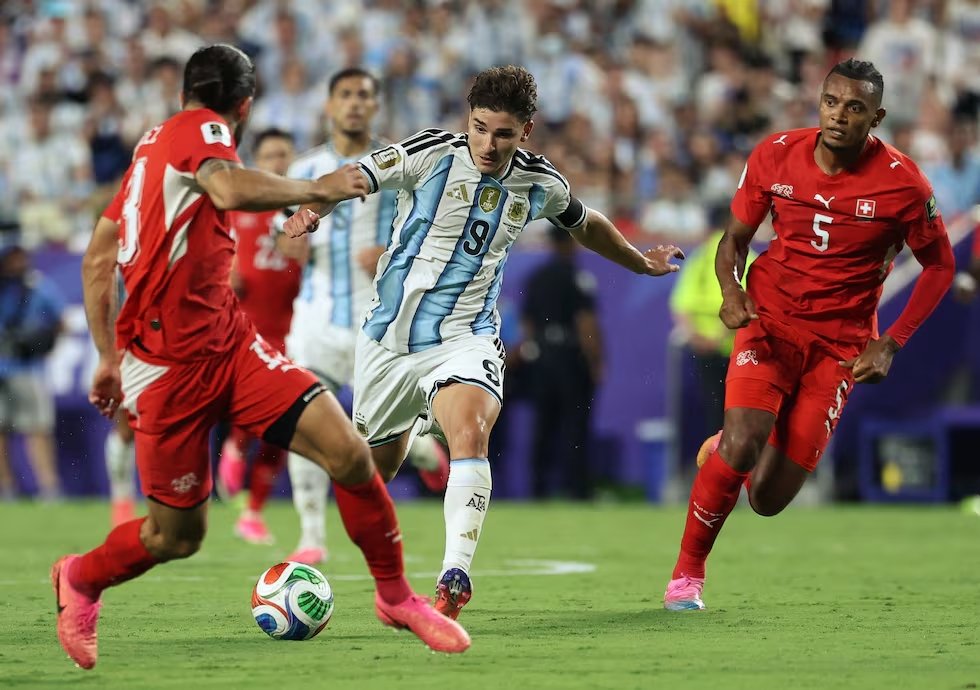 Argentina volvió a enamorar y la espera un Clásico de los Clásicos con Inglaterra