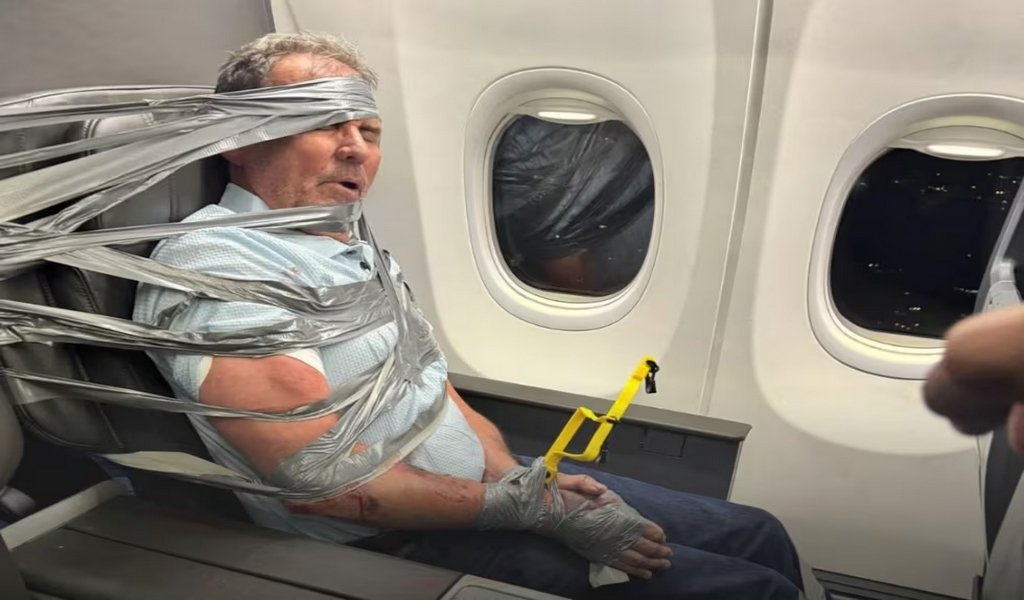 Racismo: Un pasajero terminó atado durante un vuelo en Estados Unidos tras un violento episodio a bordo